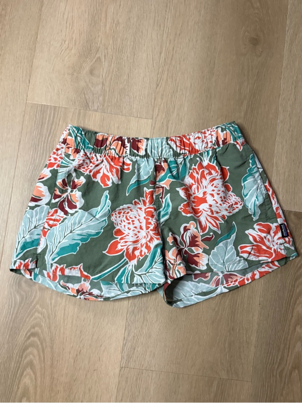 Patagonia Women’s Barley Baggies Green Floral Shorts Small